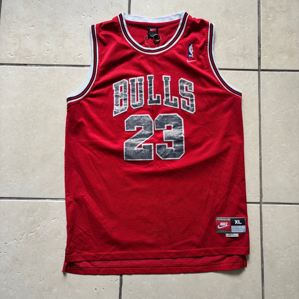 Vintage Nike NBA Chicago Bulls Michael Jordan 23 Jersey Red Mesh XL Length +2